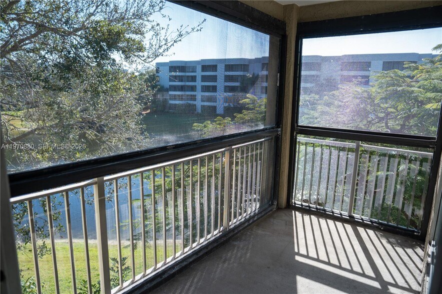 Building Photo - 1705 Palm Cove Blvd