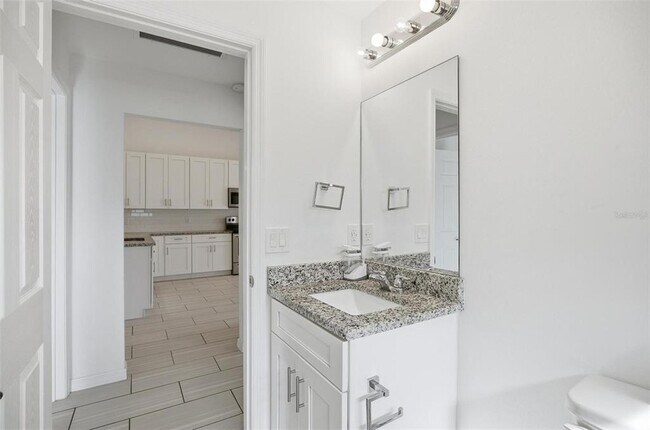 Building Photo - 4 Lynton Pl