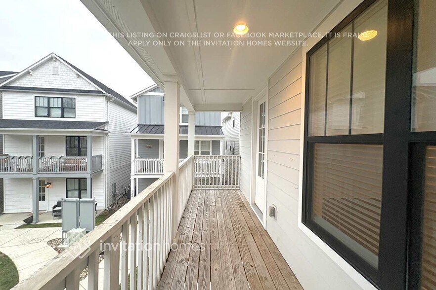 Building Photo - 220 Founders Ln