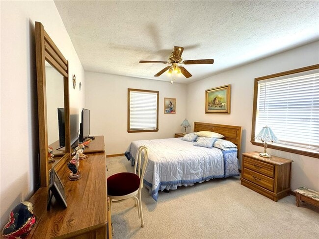 Building Photo - 824 Old Floral City Rd