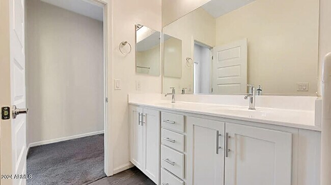 Building Photo - 15733 W Polk St