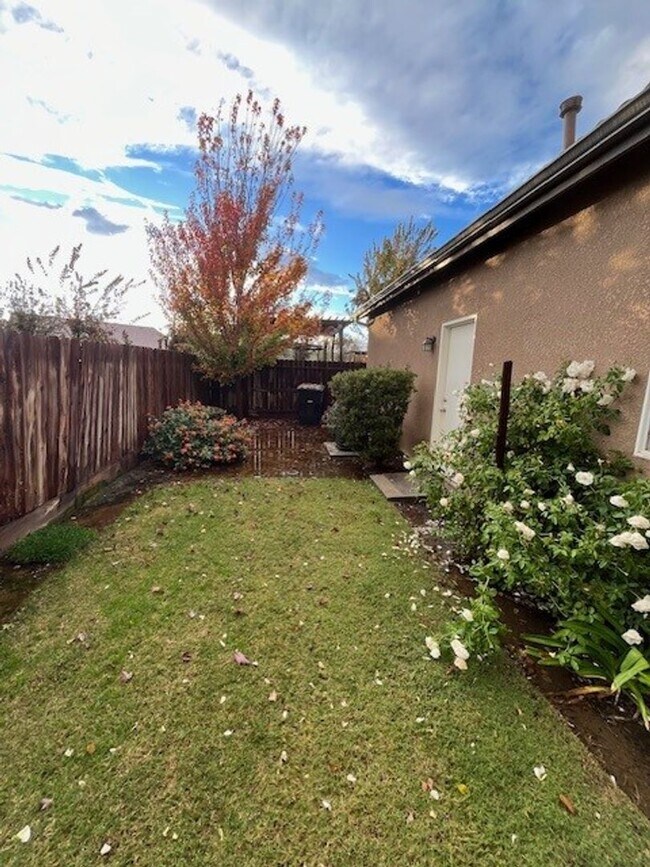 Building Photo - Coming Soon!