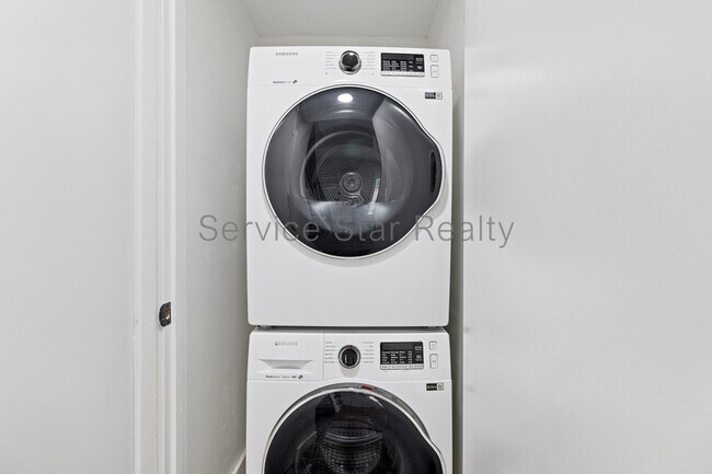 Building Photo - 4860 N 73rd St