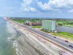 Building Photo - 9420 Seawall Blvd