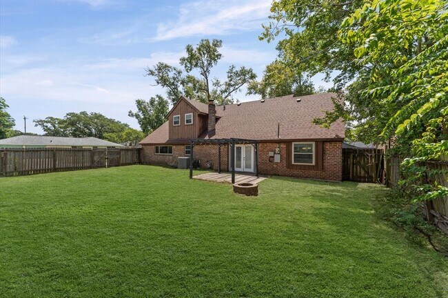 Building Photo - 427 Whitecap Dr