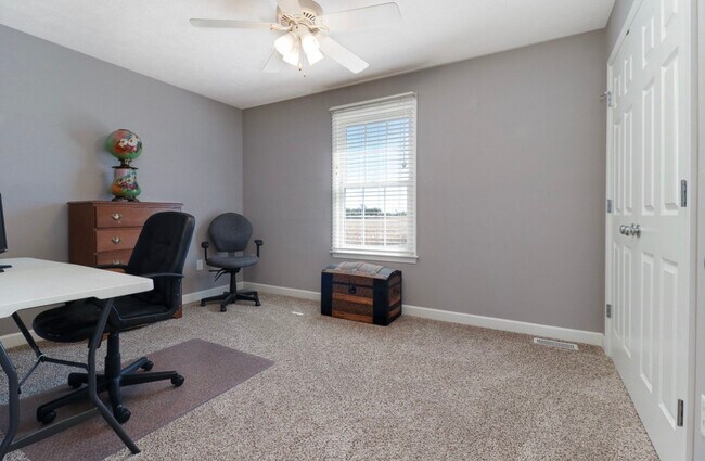 Building Photo - 2267 Heather Ridge Dr