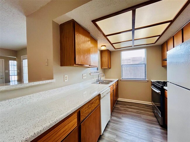 Building Photo - 9221 Kempler Dr