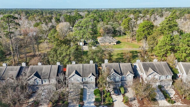 Building Photo - 131 N Villa Oaks Dr