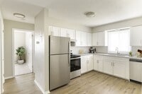 Building Photo - Riverway Apartments