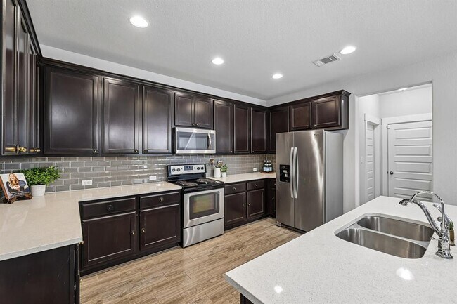 Building Photo - 160 Syrah Ct
