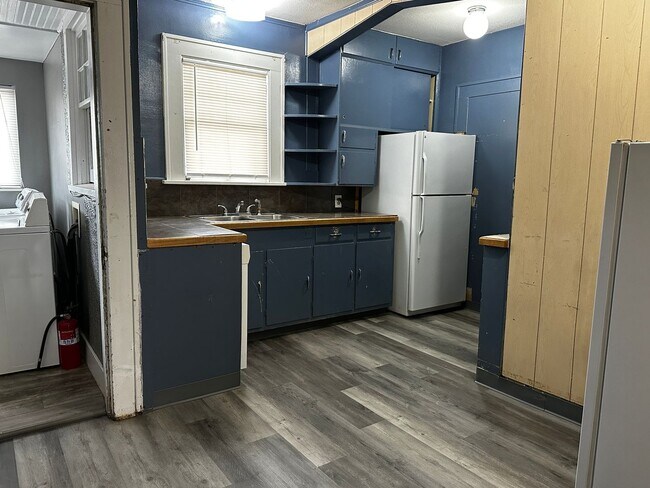 Building Photo - 1729 11th Ave