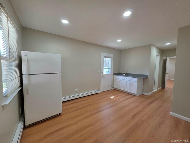 Building Photo - 308 Browns Rd