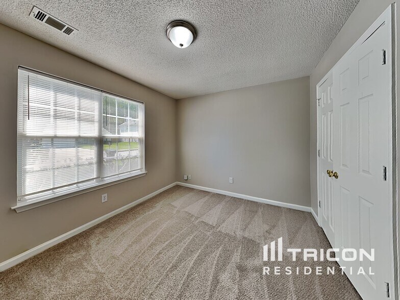 Building Photo - 3311 Metro Way SW