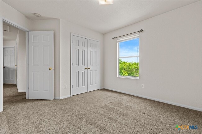 Building Photo - 5206 Oster Dr