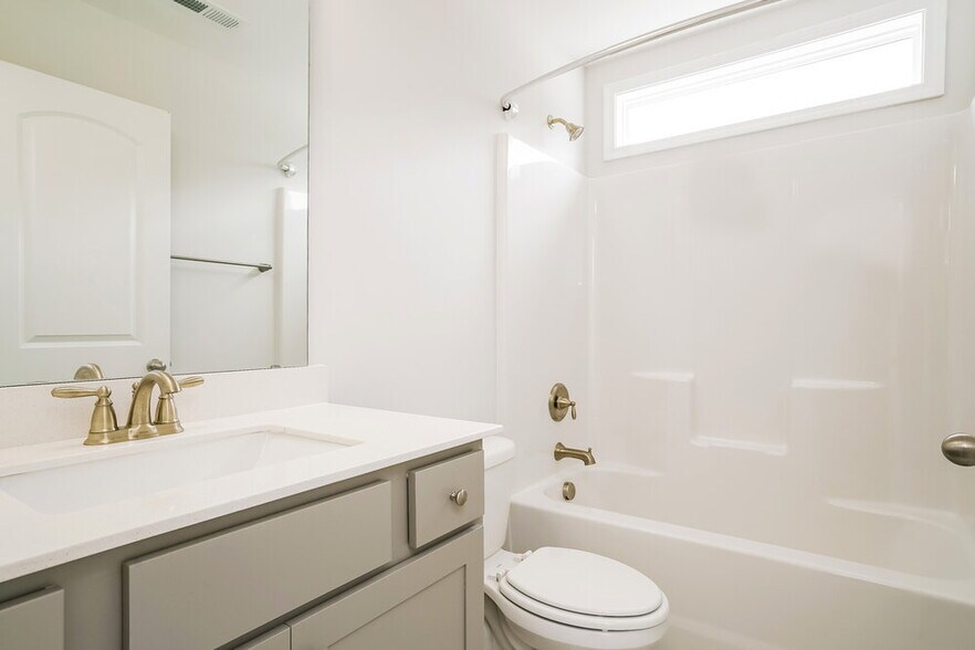 Building Photo - 106 Rosemary St