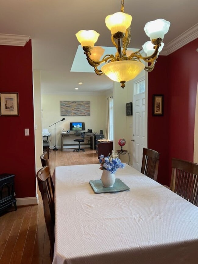 Building Photo - Single Family Home with Breathtaking Views