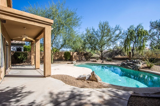 Building Photo - 4BR Total Remodel