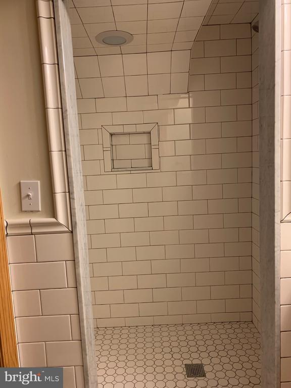 Building Photo - 1524 Knox Rd