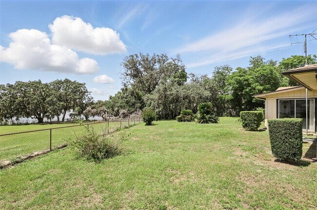 Building Photo - 2343 Greenacre Rd