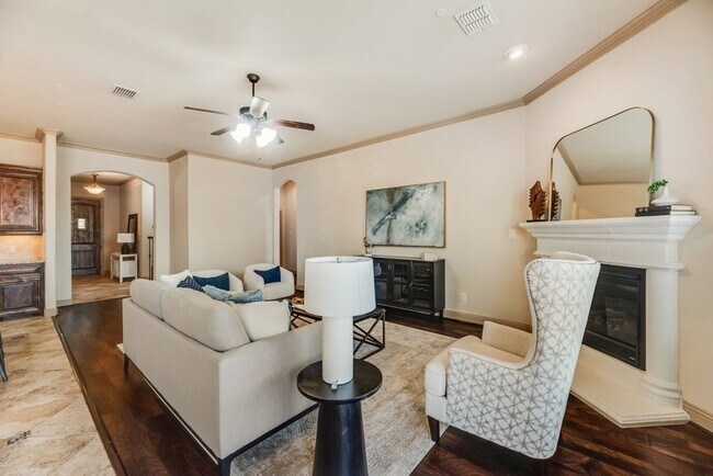 Building Photo - 929 Lake Meadow Ln