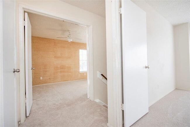 Building Photo - 12251 Copper Tree Pvt Ln