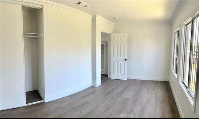 Building Photo - 249 S Matthisen Ave