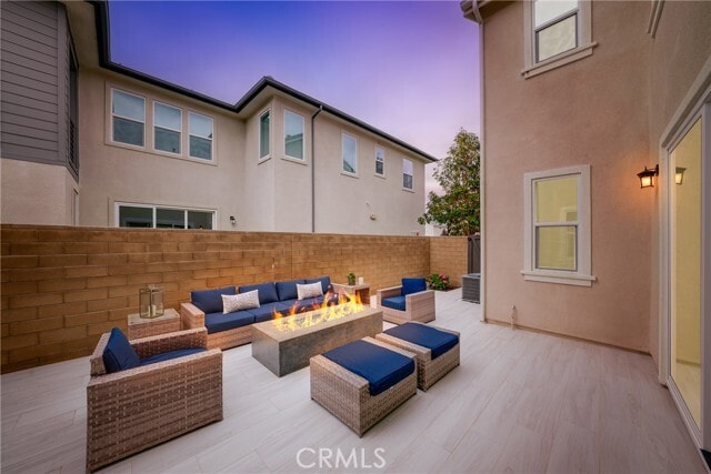 Building Photo - 130 Chorus