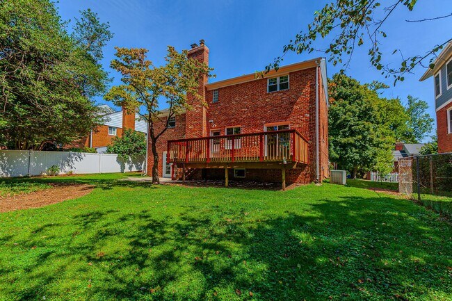 Building Photo - 9902 Belhaven Rd
