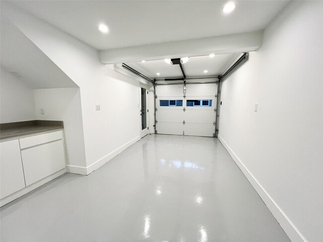 Building Photo - 1419 Branard St