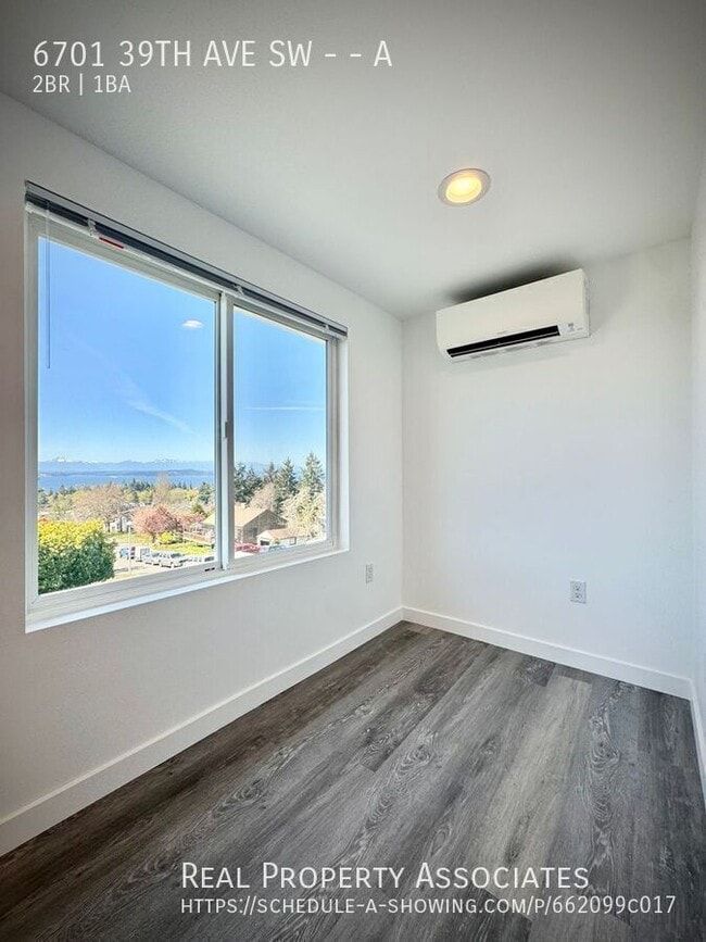 Building Photo - 6701 39th Ave SW