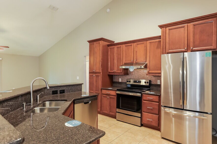 Building Photo - 3131 Fox Squirrel Dr