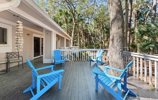 Building Photo - 2415 The Haul Over