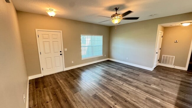 Building Photo - BRAND NEW, STUNNING 3 Bedroom, 2 Bathroom Home in Sebring!!
