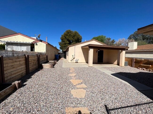 Backyard - 635 S Vía Entrada