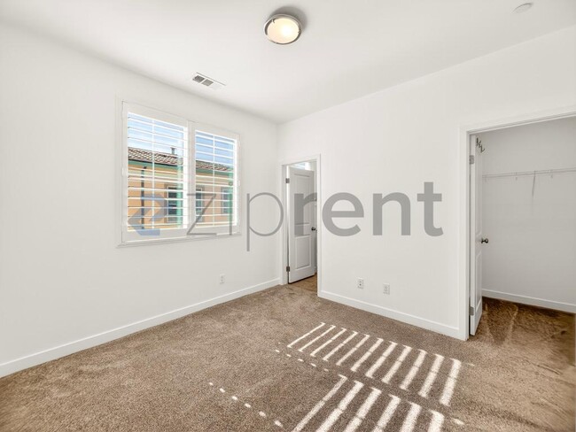 Building Photo - 156 Hass Ln