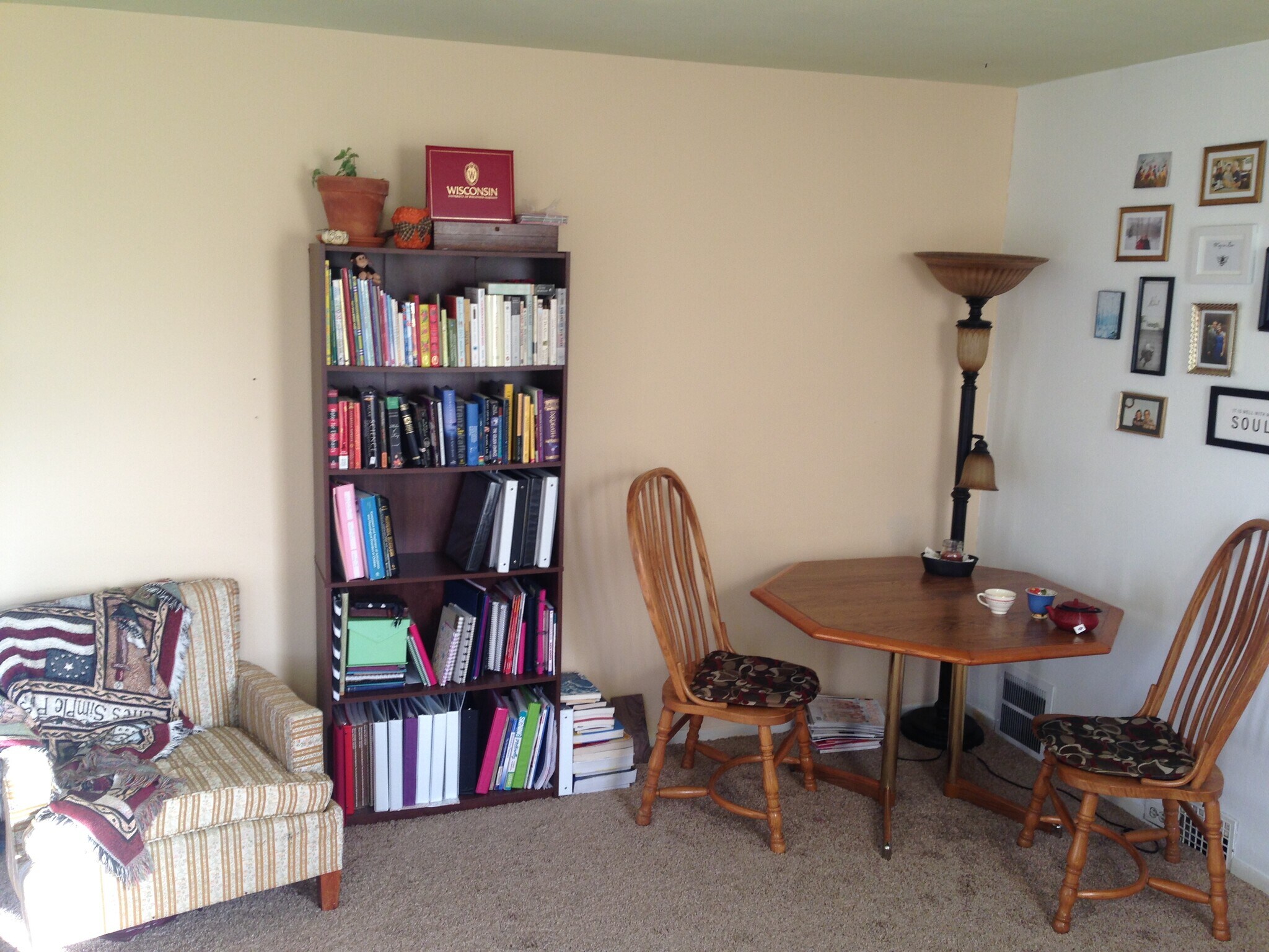 Building Photo - 815 5th Ave