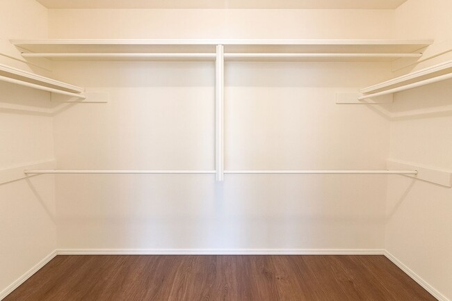 Building Photo - 8109 NW Gray Warr Ave