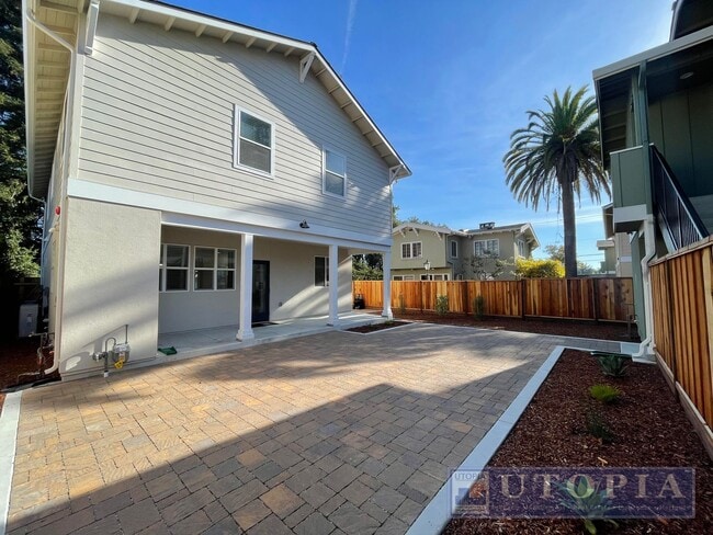 Building Photo - ROOM FOR RENT: Gorgeous, NEW Construction in Desirable, Sunny Prospect Heights!  Co-signers Accep...
