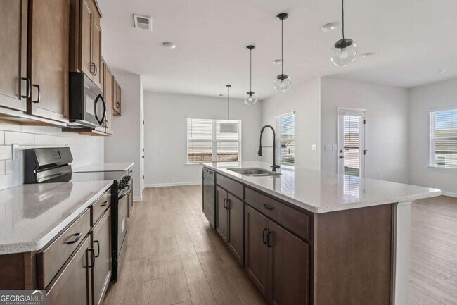 Building Photo - 708 Shetland Trl