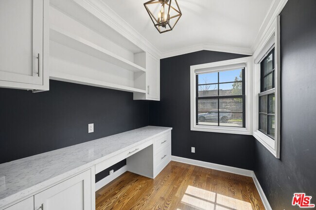 Building Photo - 4316 N Clybourn Ave