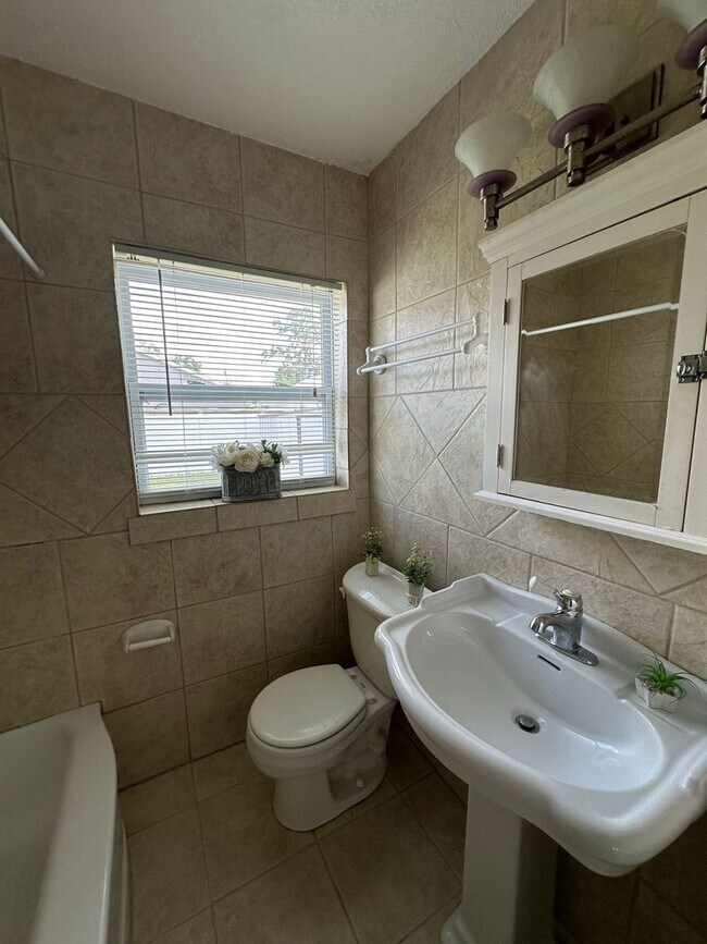 Building Photo - Winter Park Gem! Lovely Single Family Home...