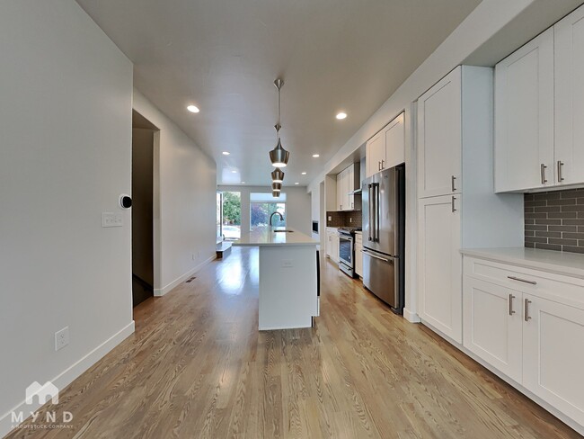 Building Photo - 4324 N Pecos St