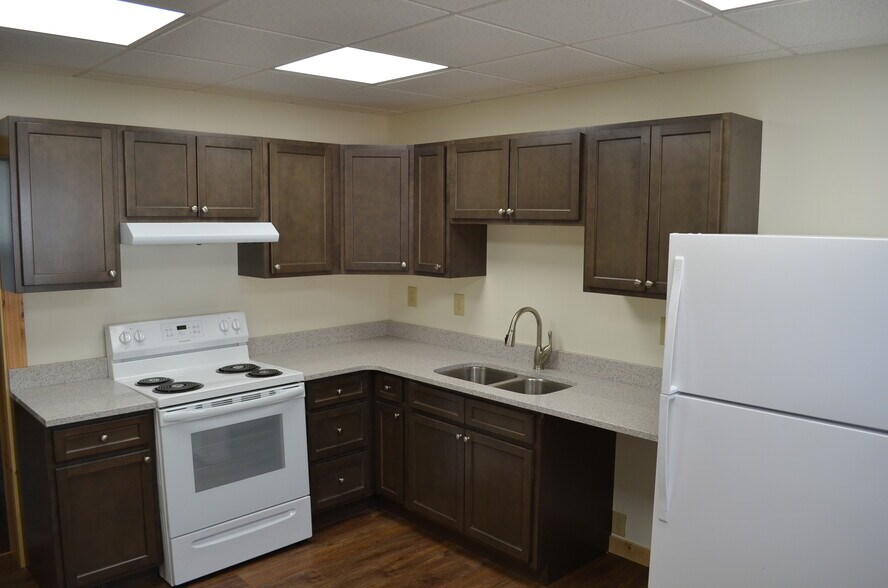 Building Photo - 444 Chestnut St