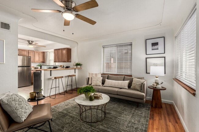 Building Photo - 2BD, 1BA Half-Duplex in Sloan's Lake with ...