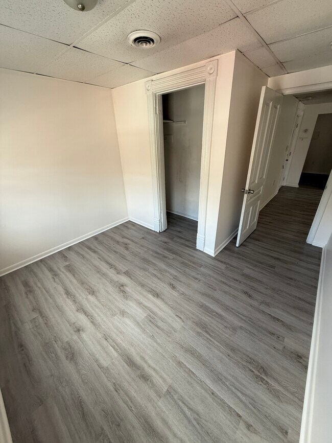 Building Photo - 117 S 22nd St