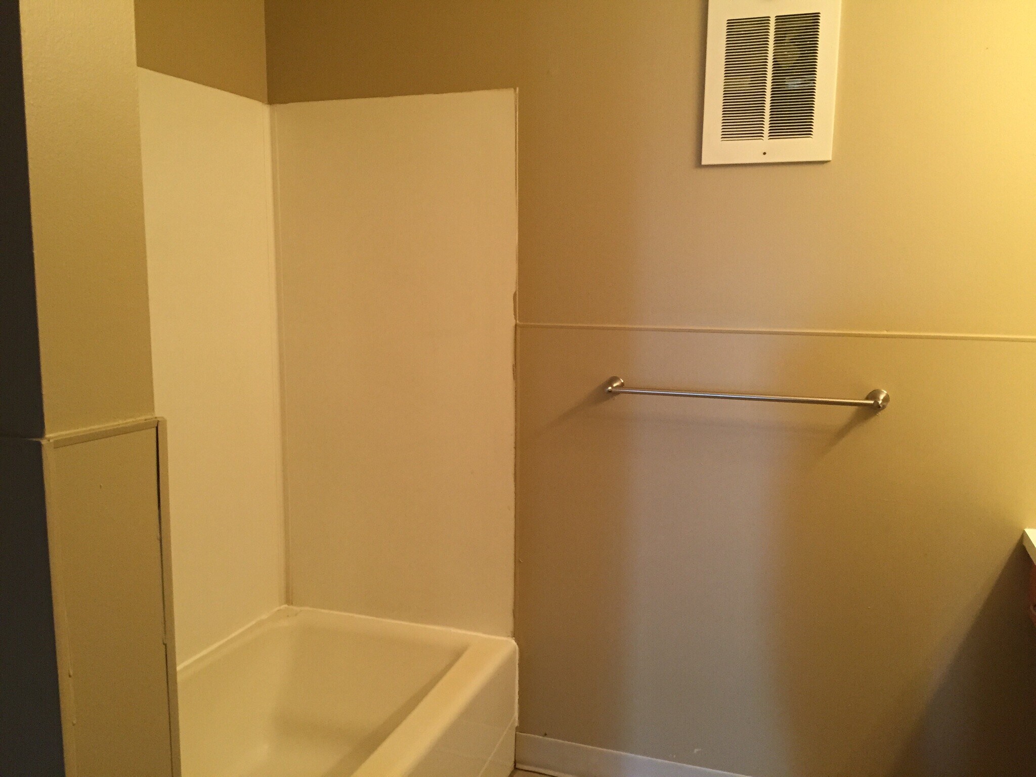 Building Photo - 57 Main St S