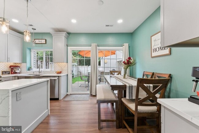 Building Photo - 7180 Westfield Ct