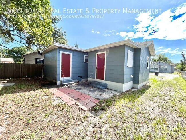 Building Photo - 1311 Prescott St S