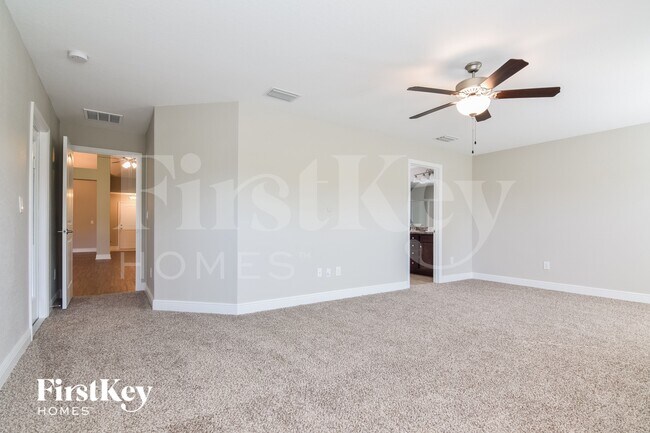 Building Photo - 14503 Dunrobin Dr
