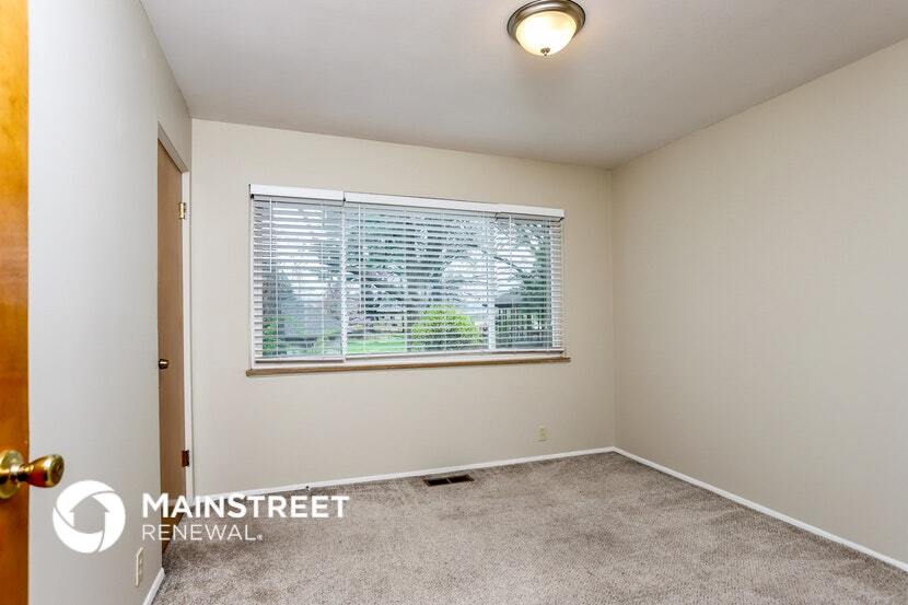 Building Photo - 5 Whitney Cir